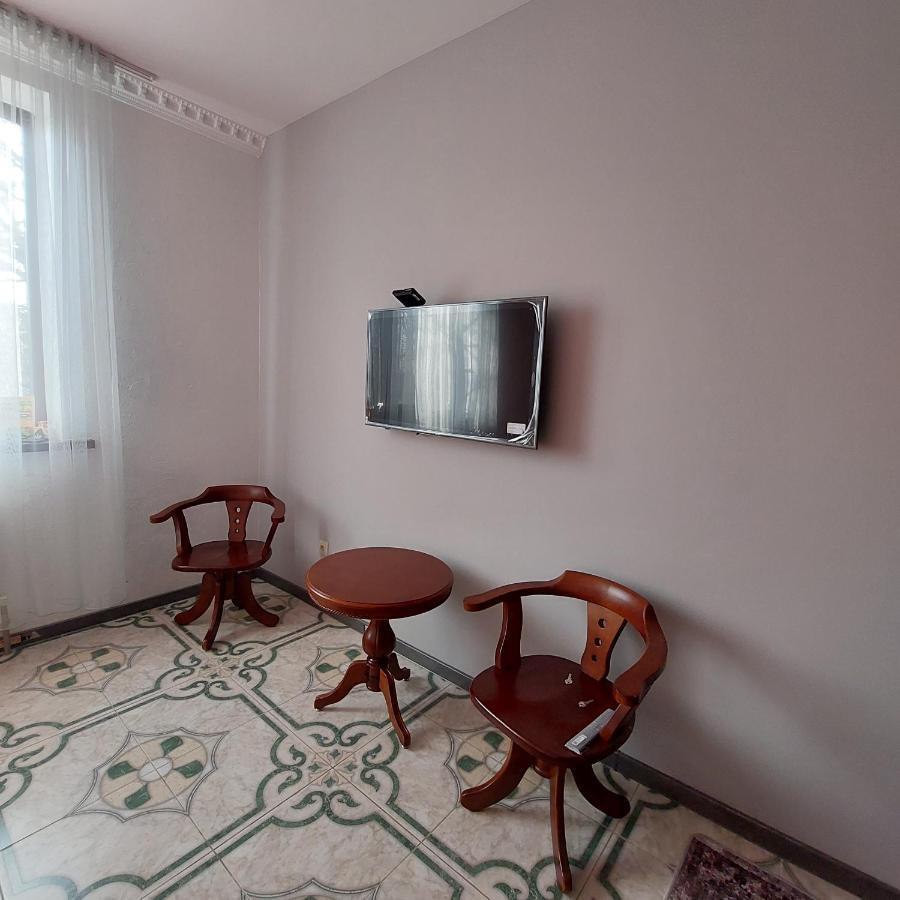 Little Shangri-La Almatı Dış mekan fotoğraf